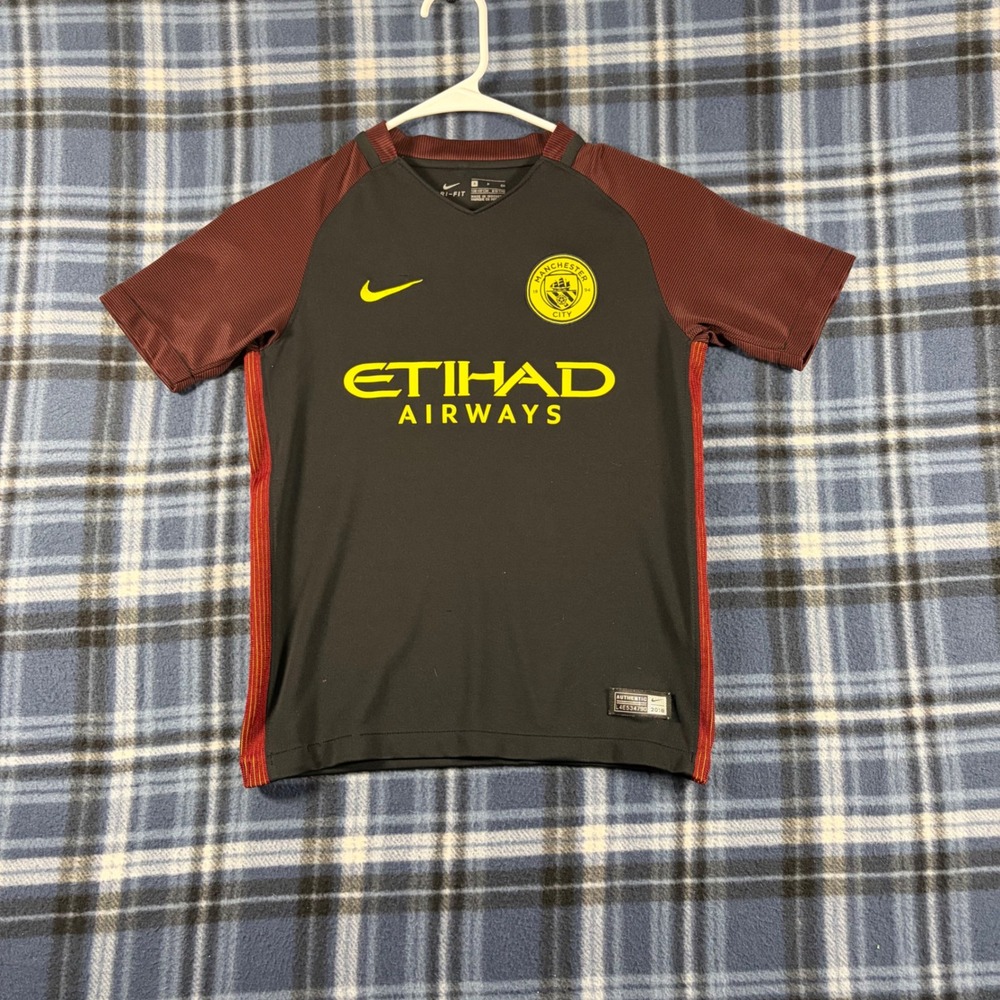 Nike Manchester City 2016 17 Away Jersey Kids Small Black Burgundy 777058-011